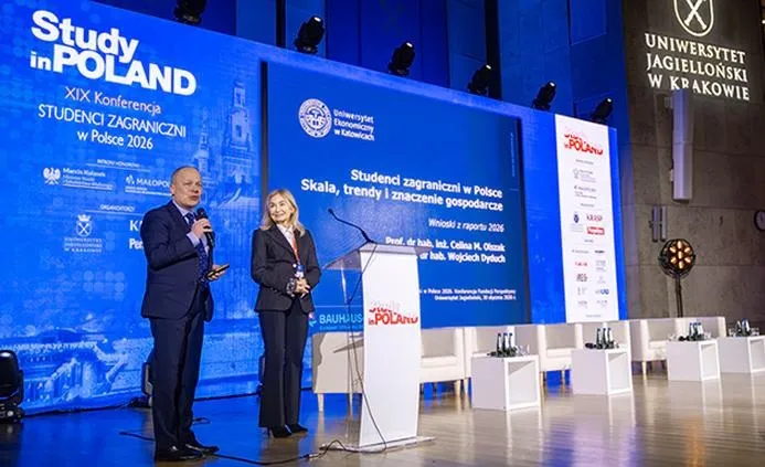 Najlepsze wskazówki, jak napisać raport z projektu edukacyjnego, aby uniknąć błędów