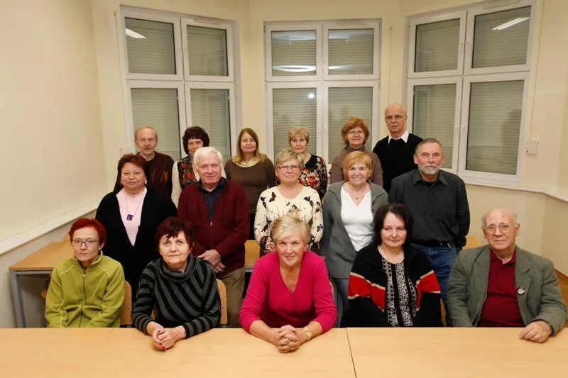 Odkryj Uniwersytet Trzeciego Wieku w Pruszczu Gdańskim - fascynująca oferta i wydarzenia dla seniorów