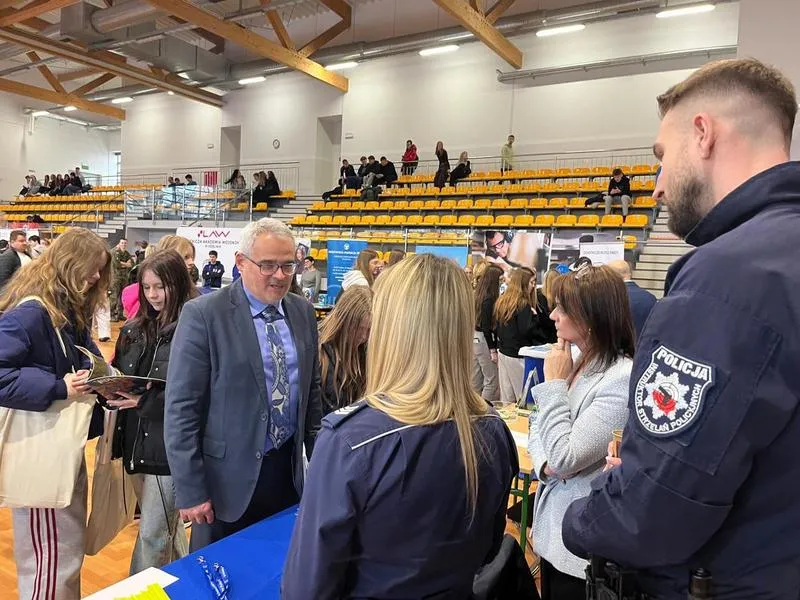 Absolwenci studiów magisterskich
