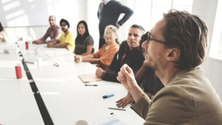 Porównanie zarobków w województwach