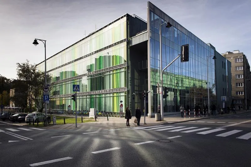 Uniwersytet otwarty w Warszawie