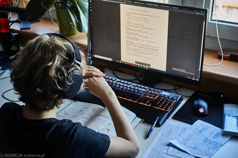 Zalety i wady zdalnej edukacji